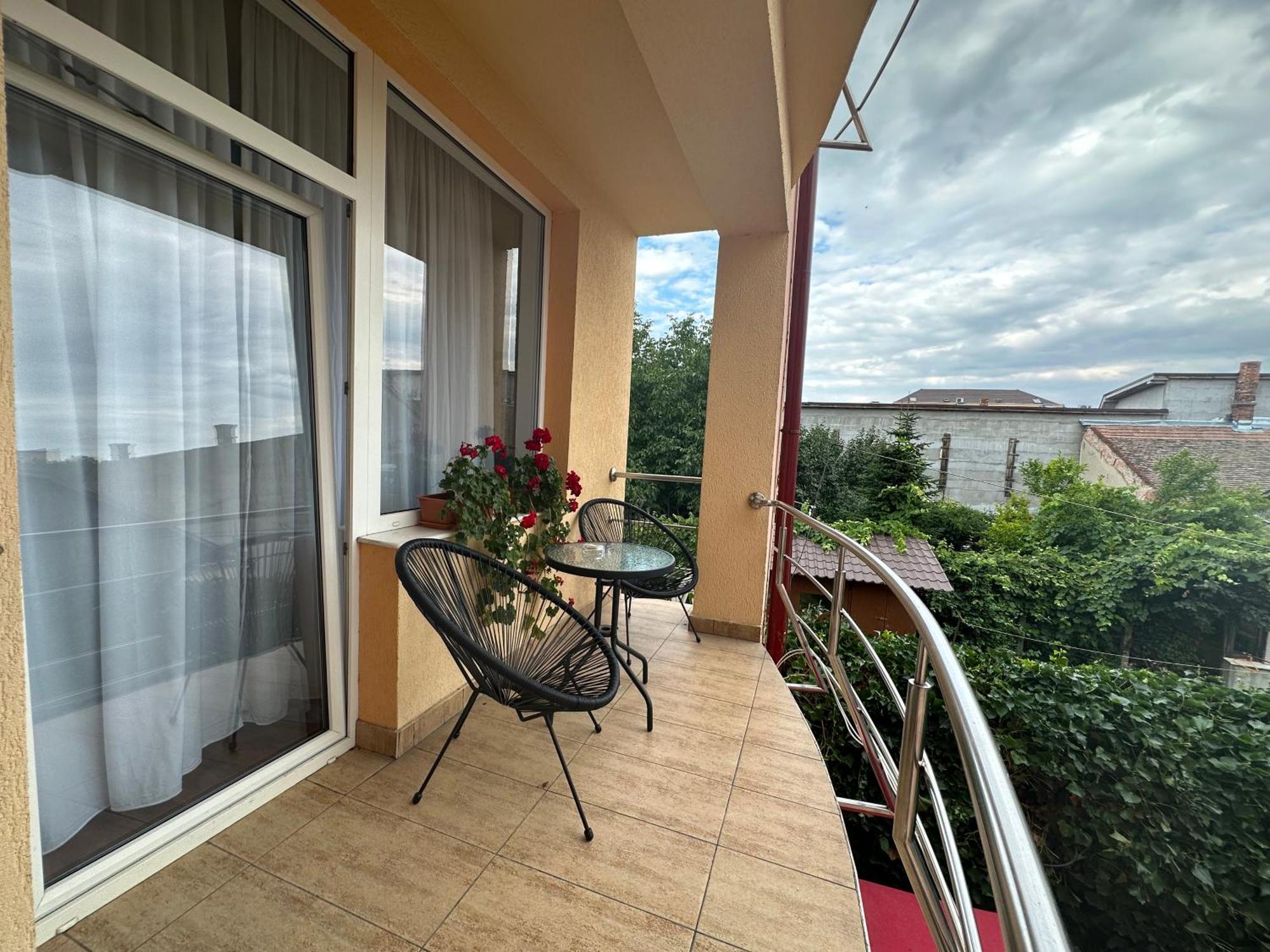 Pensiunea Brici Cluj-Napoca Exterior photo